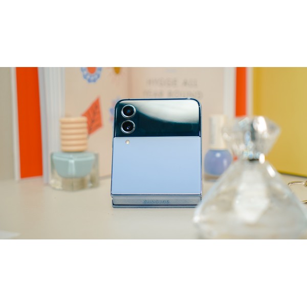 Samsung Galaxy Flip 4 256GB Samsung Galaxy Flip 4 256GB